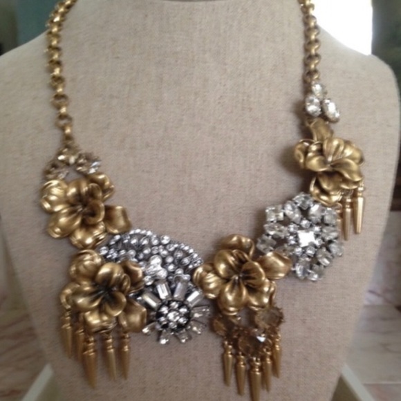 Stella & Dot Jewelry - Stella and Dot Georgie statement necklace